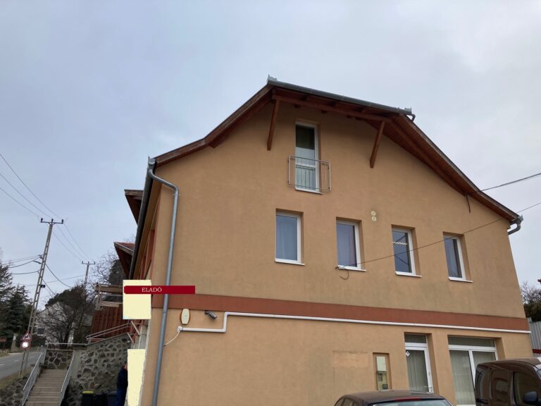 Kiváló állapotú iroda-üzlet Hosszúhetényben